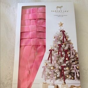Dabney Lee Christmas 12 piece pre-tied bows with clip 🎀